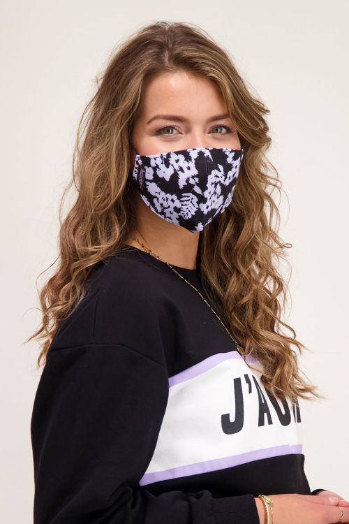 Black face mask with purple flower print | Mouth masks | My Jewellery