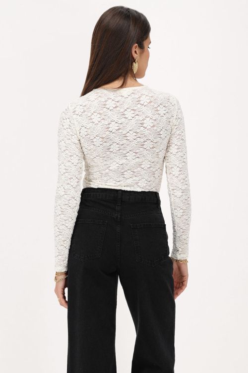 Off-white lace top with long sleeves | My Jewellery