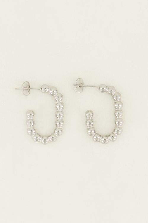Oorhangers met bolletjes