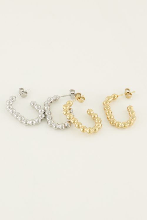 Oorhangers met bolletjes