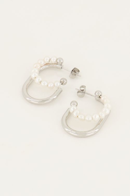 Ovale oorhangers met parels