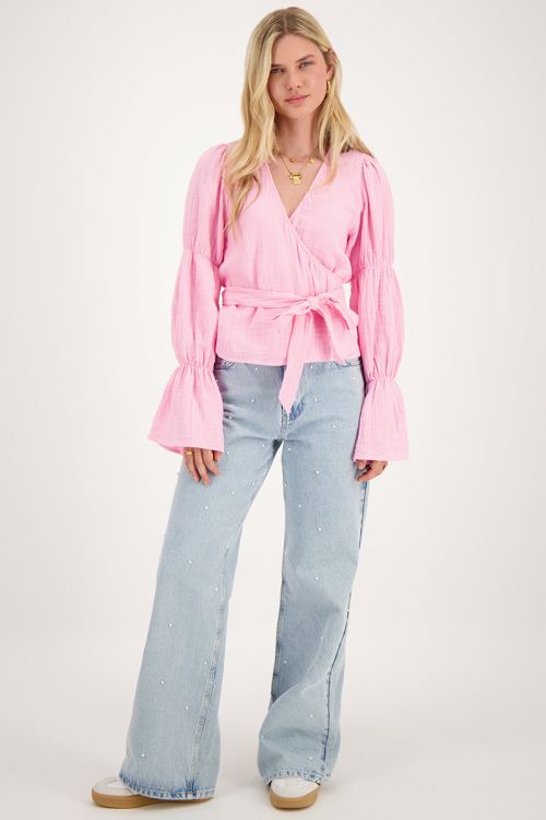 Pink blouse with wide sleeves and bow
