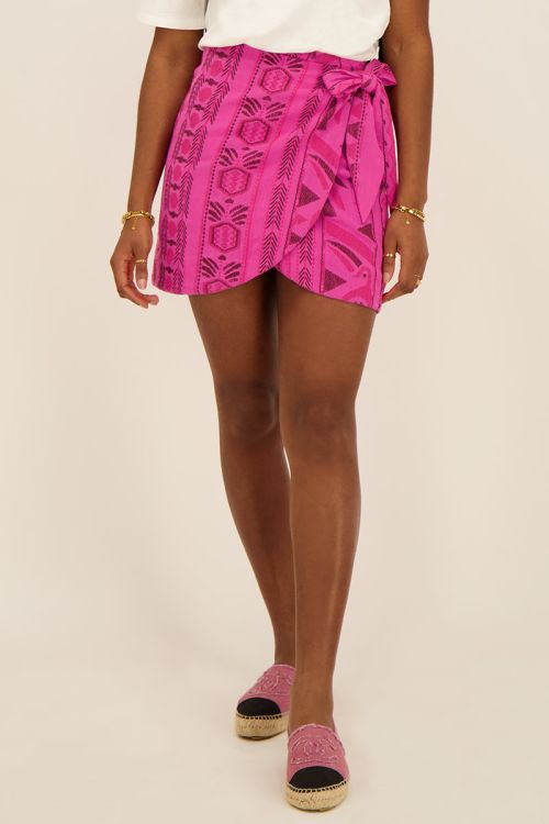 Pink skirt with jacquard overlap