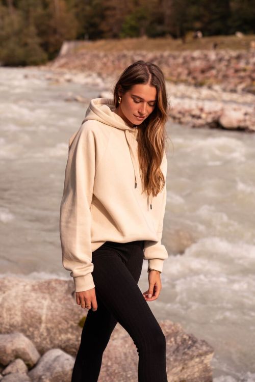 Beige oversized hoodie tr s belle My Jewellery