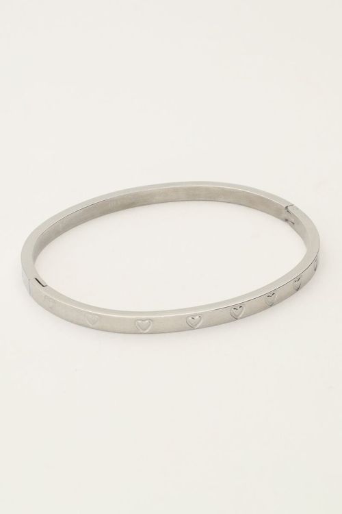 Bangle with engraved hearts | My Jewellery