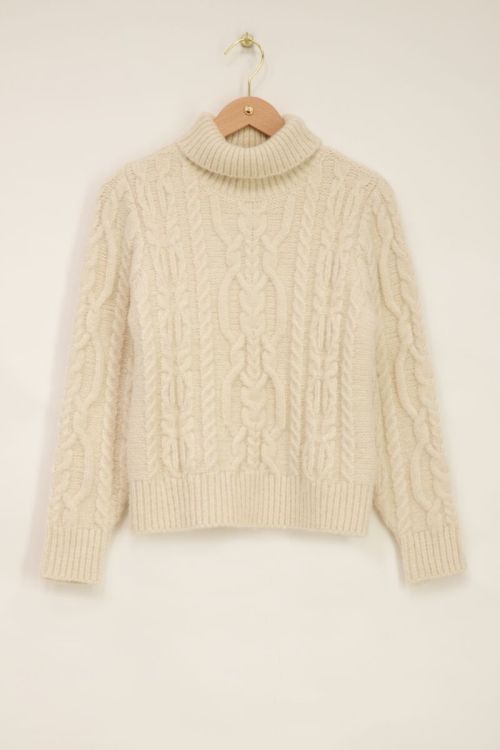 Beige kabeltrui met col