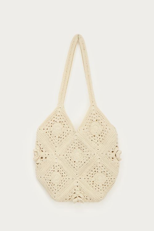 Beige crochet tote bag with floral details | My Jewellery