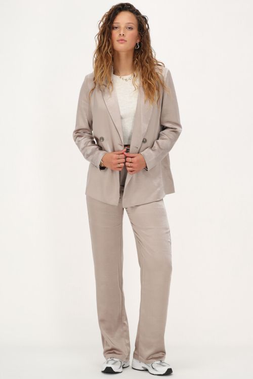 Beige double-breasted blazer in satin | My Jewellery