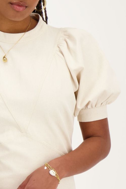 Beige dress with puff sleeves and linen look | My Jewellery