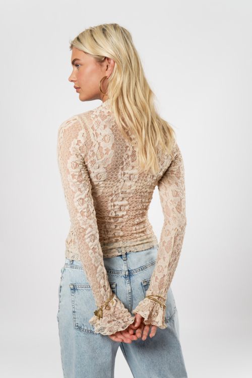 Beige lace top with cuff | My Jewellery