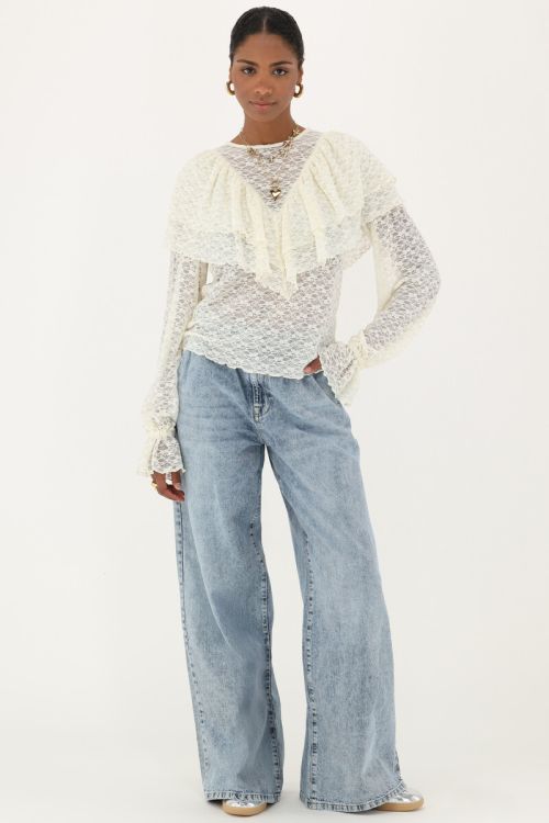 Beige lace top with ruffles | My Jewellery