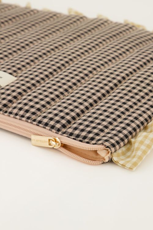 Beige laptop sleeve with ruffle and diamond | My Jewellery