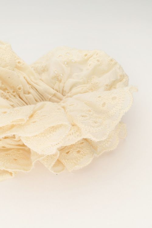 Beige scrunchie with embroidery | My Jewellery
