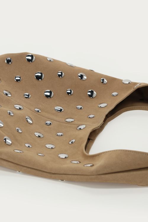 Beige shoulder bag with large studs | My Jewellery
