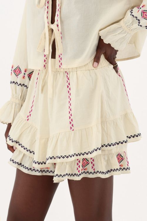 Beige skort with embroidery details | My Jewellery