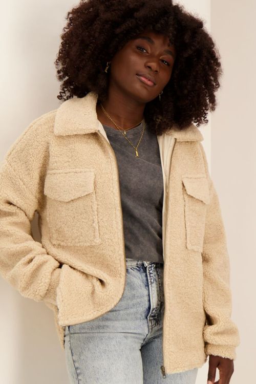 Beige teddy jas met zakken | Jassen | My Jewellery