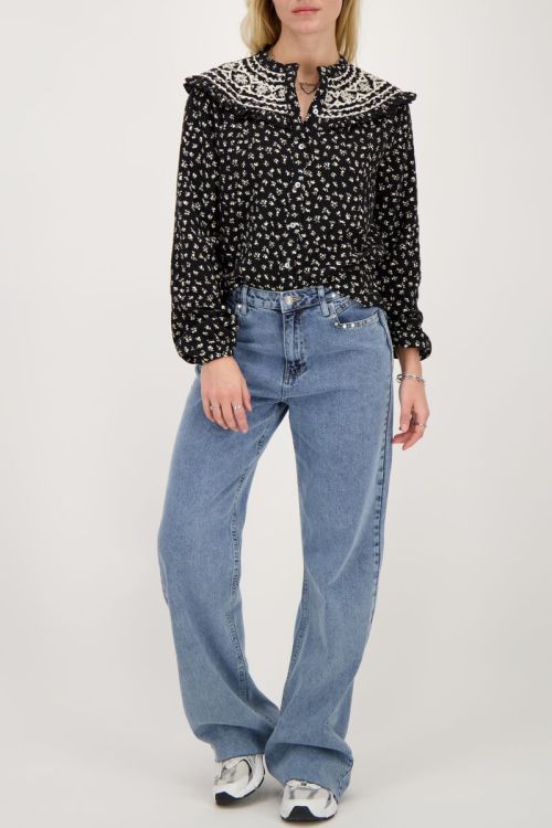 Black blouse with flowers and embroidery | My Jewellery