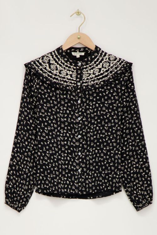 Black blouse with flowers and embroidery | My Jewellery