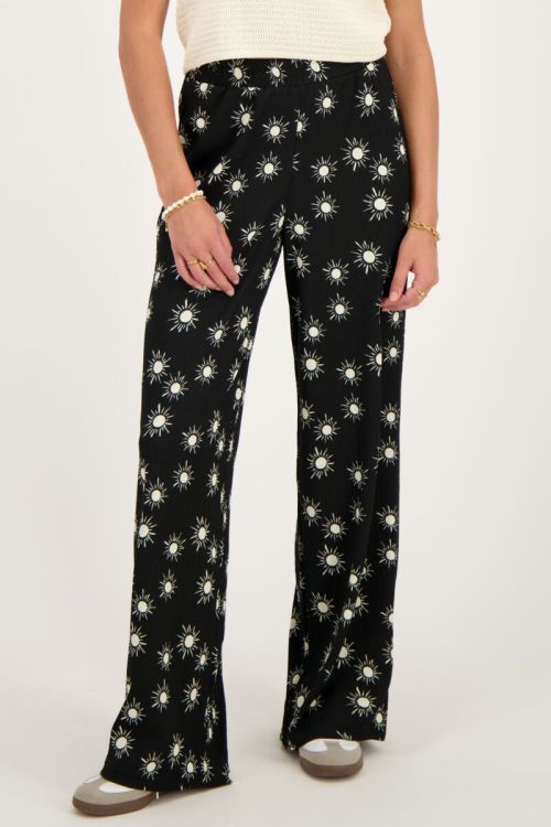 Black crinkle pants with sun print | My Jewellery