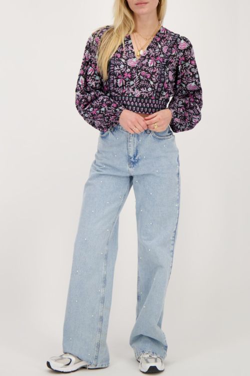 Zwarte crop top met lila en roze bloemenprint | My Jewellery