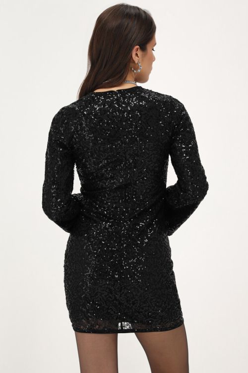 Black dress with lace and sequins | My Jewellery