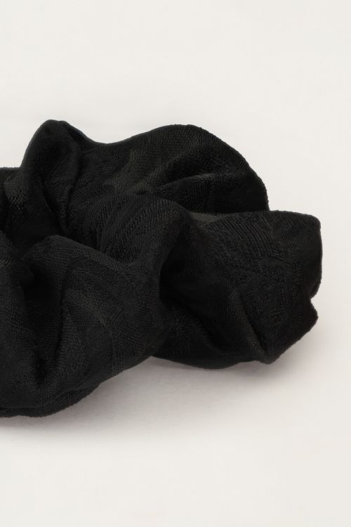 Black scrunchie with jacquard | My Jewellery