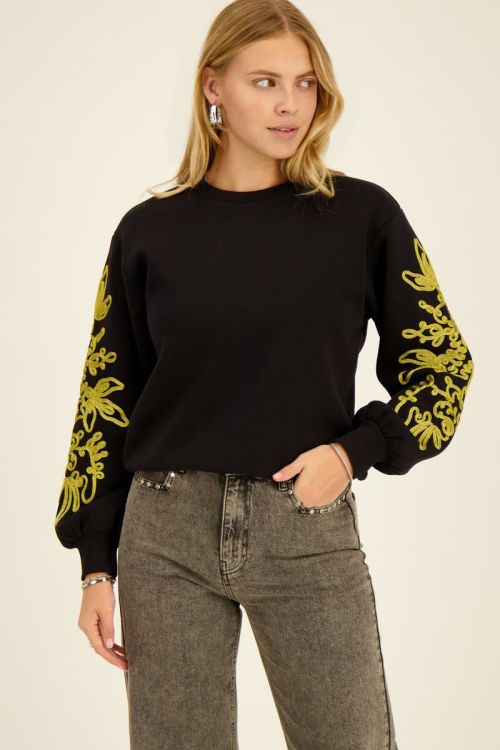 Black sweater with embroidered sleeves My Jewellery