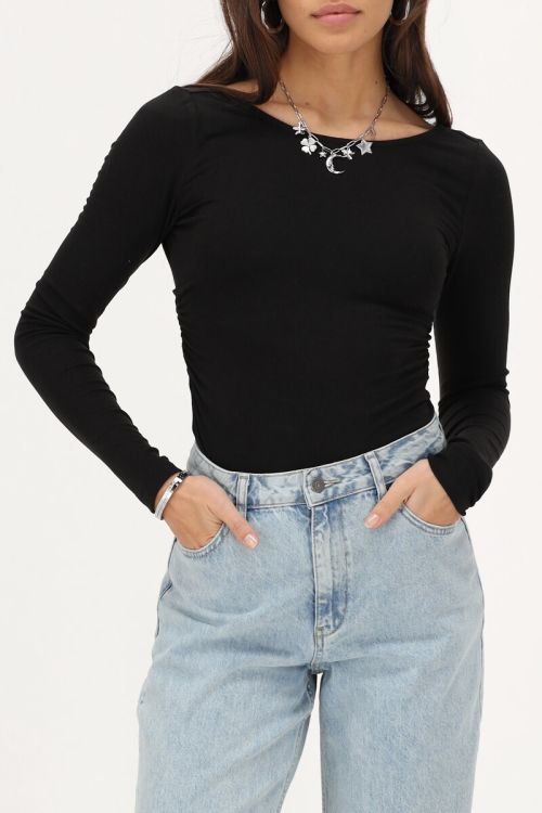 Black top with low back | My Jewellery