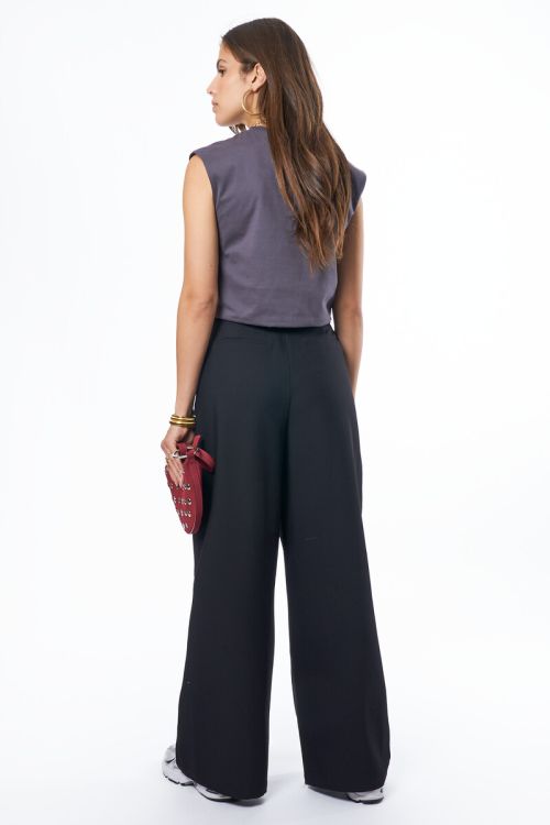 Black trousers with pleats | My Jewellery