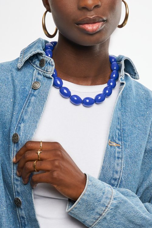 Blue chunky beaded necklace