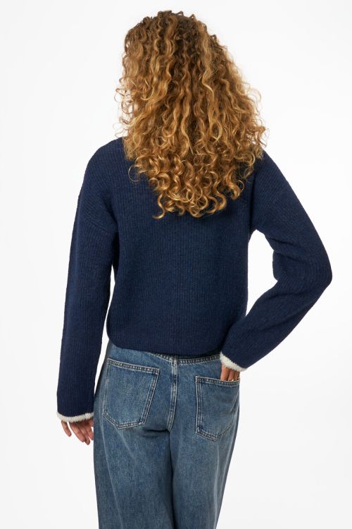 Blue cardigan with white contrast | My Jewellery