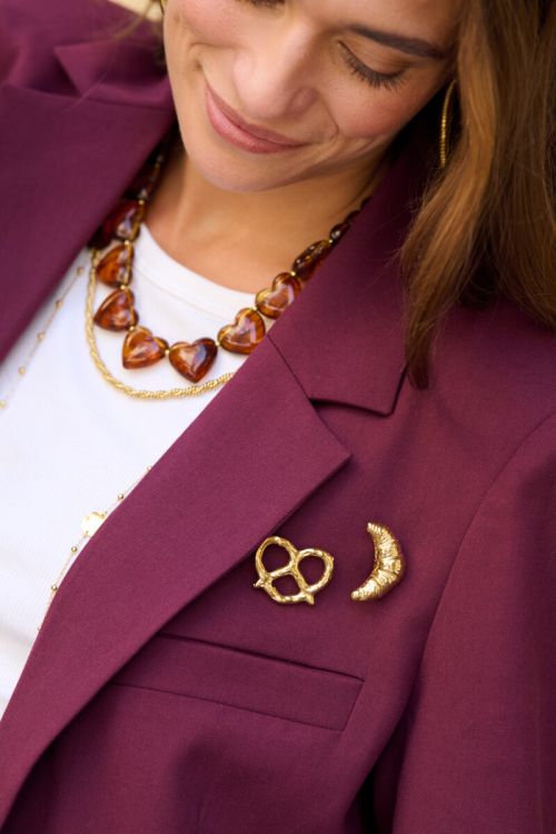 Bold brooch pretzel | My Jewellery