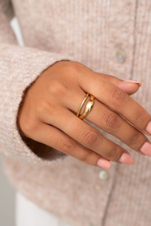 Bold double ring with organic shape