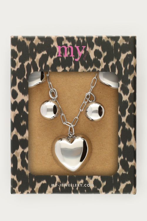 Bold chain necklace with hearts and beads | My Jewellery