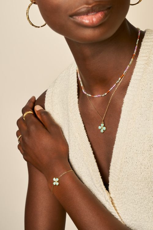 Botanical ketting met lichtblauwe klaver