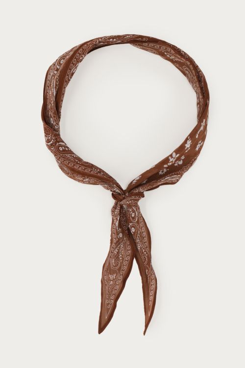 Brown scarf with bandana print | My Jewellery
