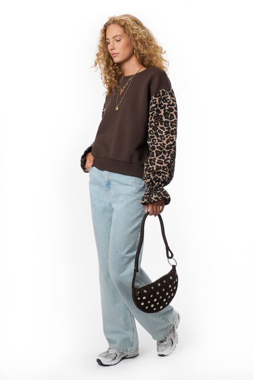Brown sweater with leopard print sleeves | My Jewellery