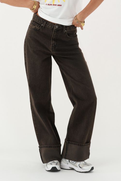 Brown wide leg jeans | My Jewellery