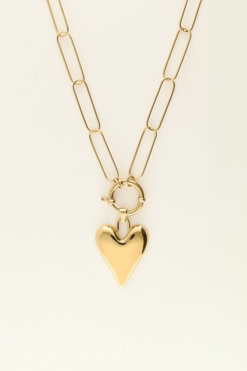 Chain necklace with large heart pendant