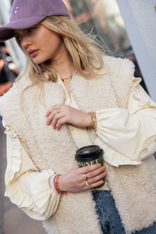 Beige teddy gilet | My Jewellery