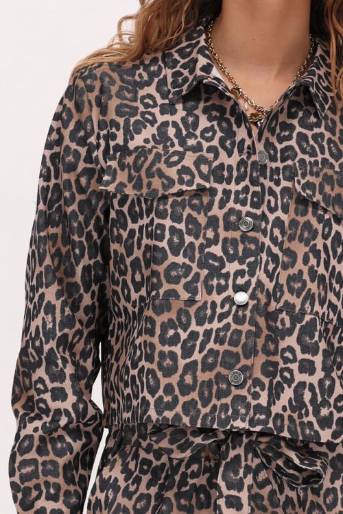 Veste courte avec imprimé léopard