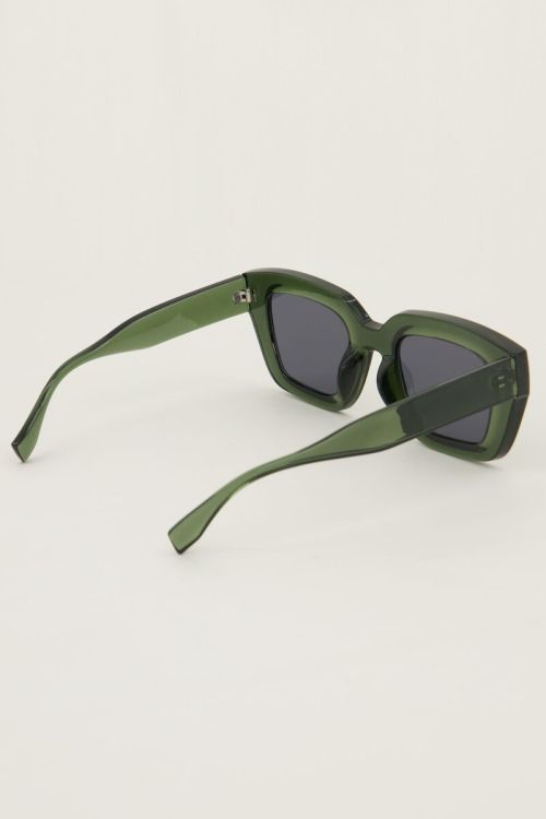 Dark green retro sunglasses | My Jewellery