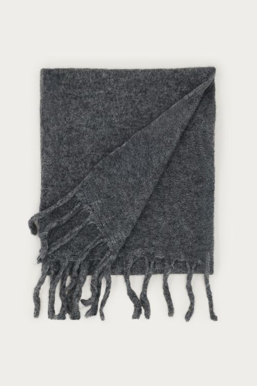 Dark grey knit scarf with fringe | My Jewellery