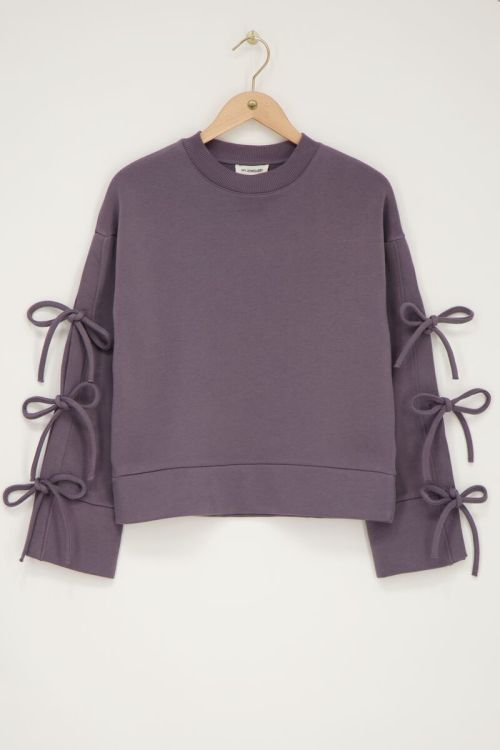 Dark grey sweater with bows | My Jewellery