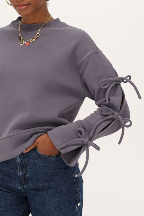 Dark grey sweater with bows | My Jewellery
