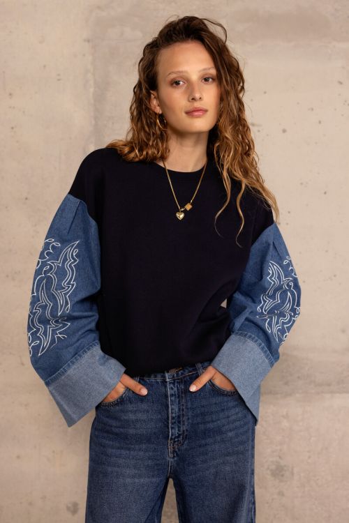 Dark blue sweater with denim sleeves | My Jewellery