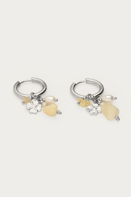 Hoop earrings with butter yellow beads & clover | My Jewellery