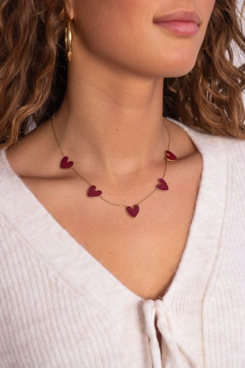 Delicate necklace with burgundy hearts