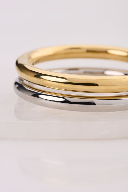 Bold bangle chunky