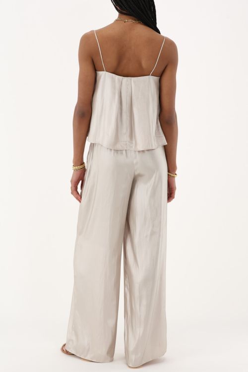 Gold coloured wide leg trousers with satin look | My Jewellery